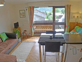Studio lumineux avec balcon, parking, WiFi et animaux acceptés à Samoëns - FR-1-629-120